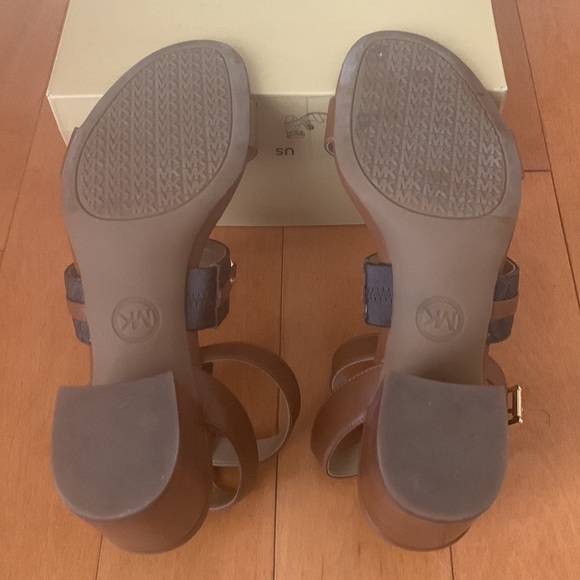 Michael Michael Kors Leather Sandal - Picture 4 of 5